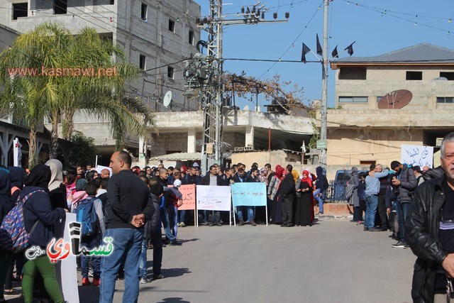 فيديو: رئيس البلدية في المسيرة التضامنية مع الاستاذ طارق ورسالة الى الشرطة  تحصيلكم وانجازاتكم في السنوات الاخيرة صفر   